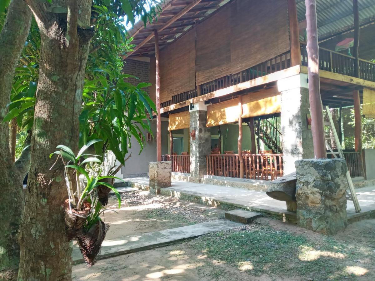 Jungle House Villa Udawalawe Exterior photo