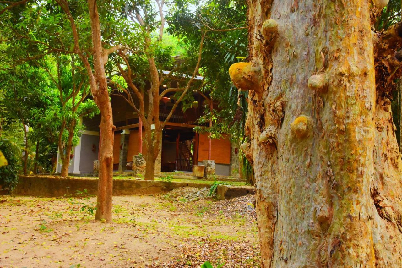 Jungle House Villa Udawalawe Exterior photo