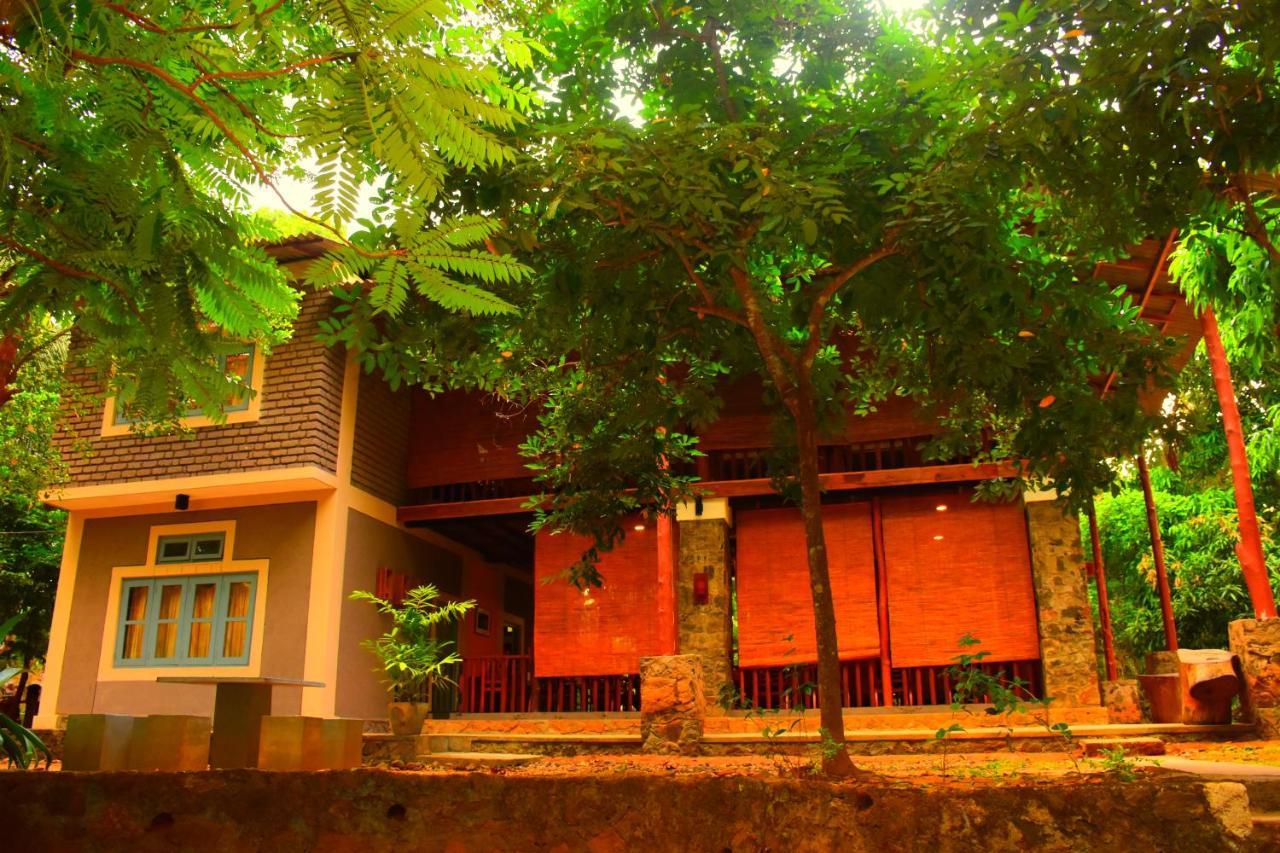 Jungle House Villa Udawalawe Exterior photo