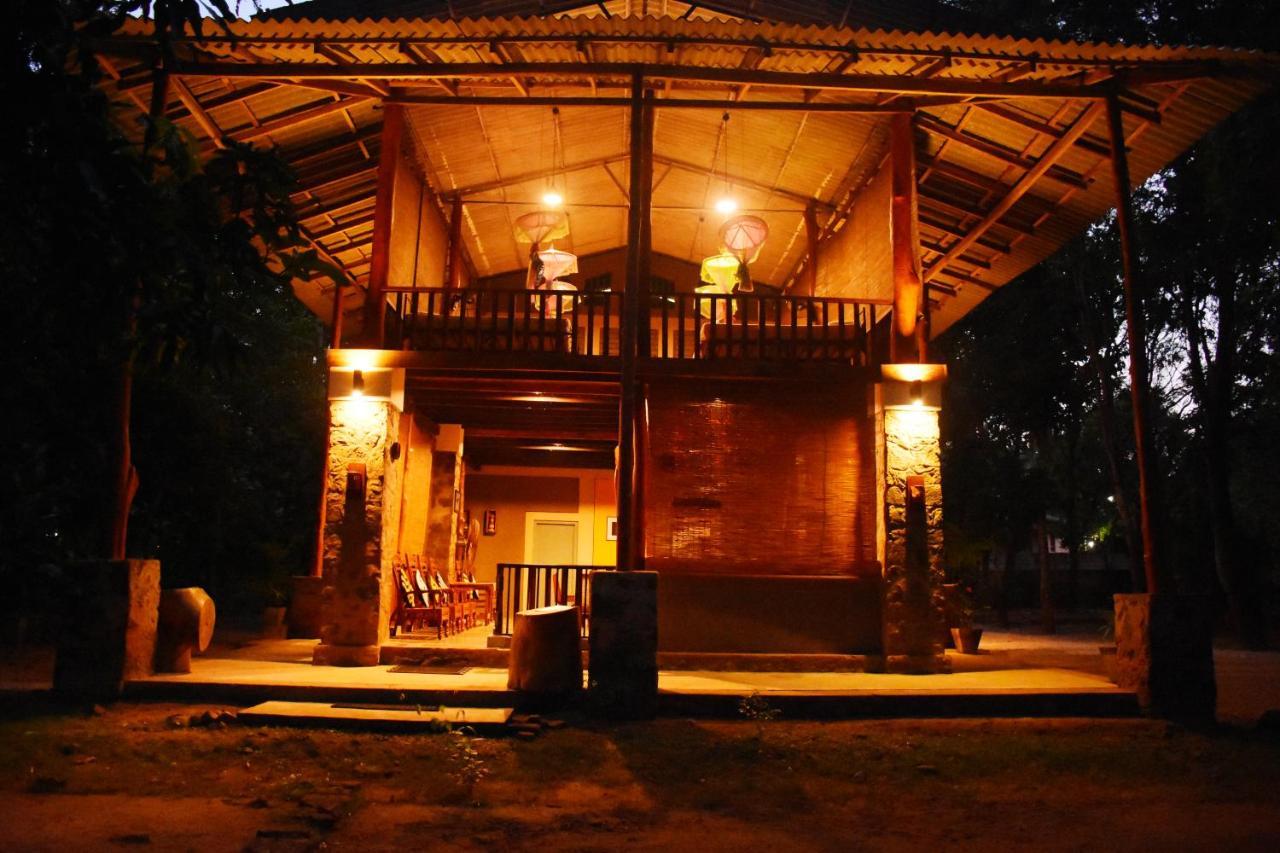 Jungle House Villa Udawalawe Exterior photo